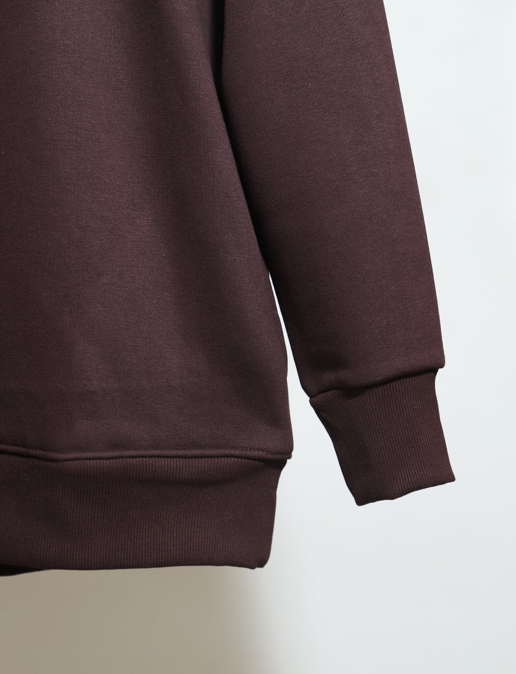 DARK BROWN SWEATSHIRT